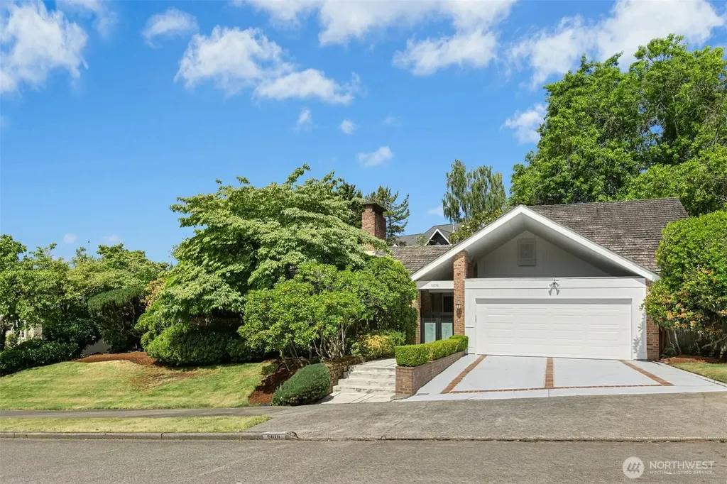 6016 NE Keswick Drive Seattle WA 98105