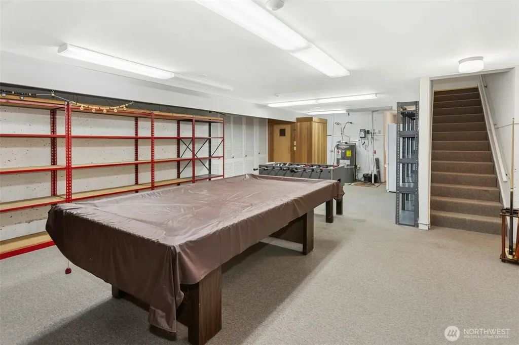 6016 NE Keswick Drive Seattle WA 98105