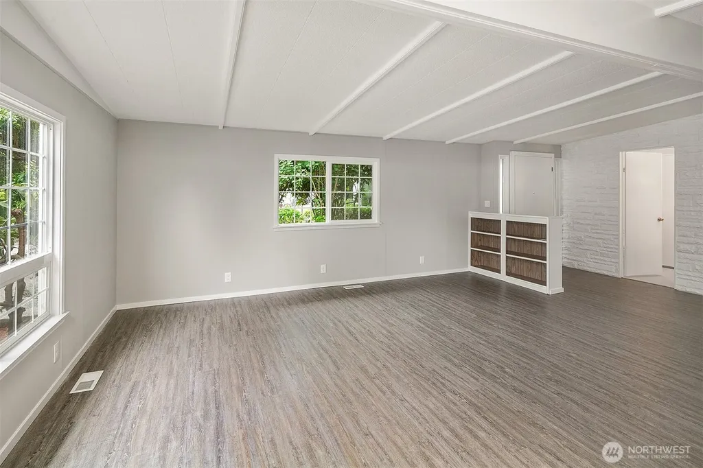 19151 130th Avenue NE Bothell WA 98011