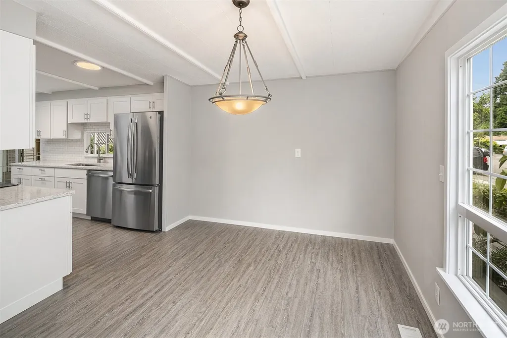 19151 130th Avenue NE Bothell WA 98011