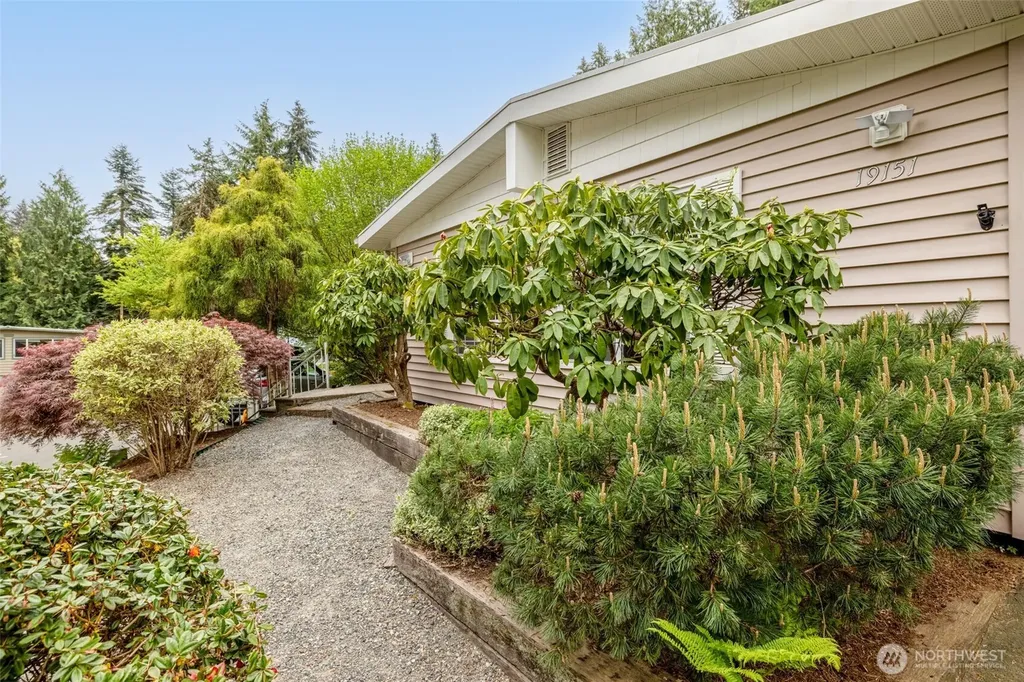 19151 130th Avenue NE Bothell WA 98011