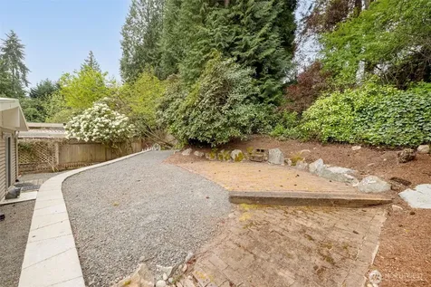 19151 130th Avenue NE Bothell WA 98011