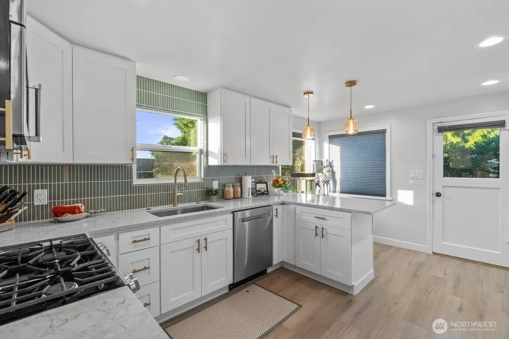 422 Crown Drive Everett WA 98203