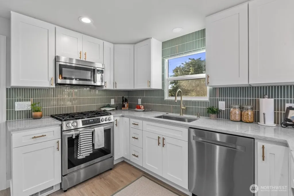 422 Crown Drive Everett WA 98203