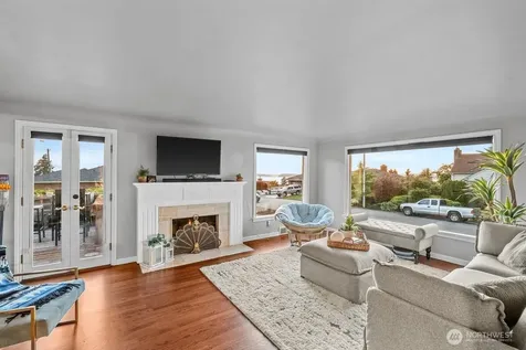 422 Crown Drive Everett WA 98203