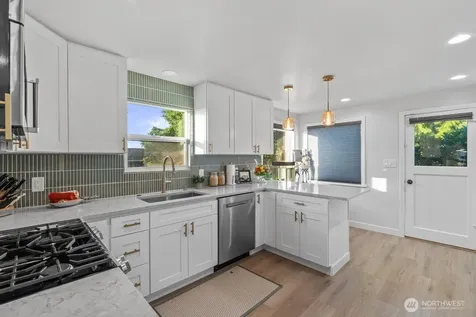 422 Crown Drive Everett WA 98203