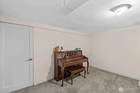 422 Crown Drive Everett WA 98203