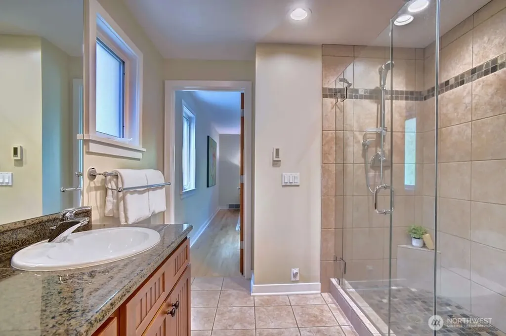 4030 26th Avenue W Seattle WA 98199