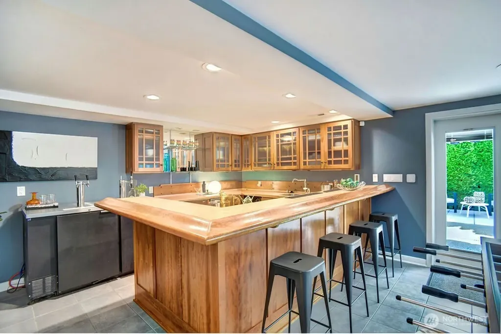 4030 26th Avenue W Seattle WA 98199