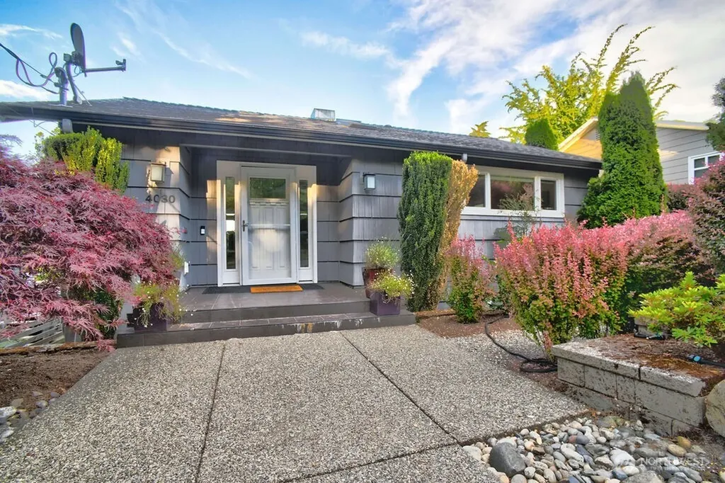 4030 26th Avenue W Seattle WA 98199