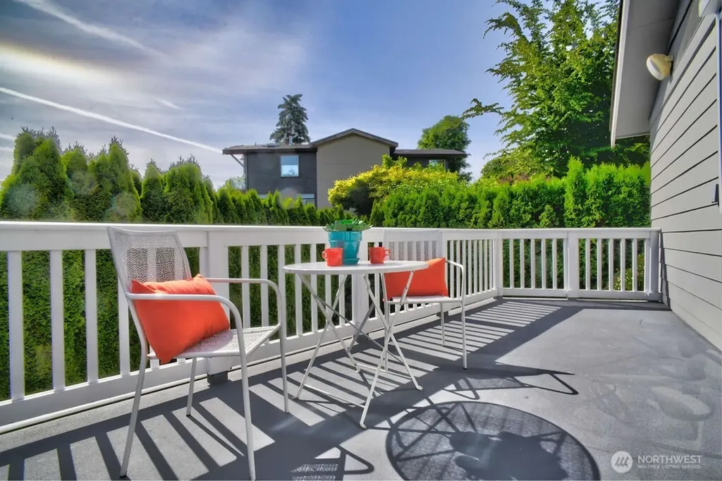 4030 26th Avenue W Seattle WA 98199