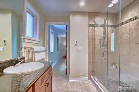 4030 26th Avenue W Seattle WA 98199
