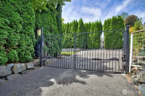 4030 26th Avenue W Seattle WA 98199