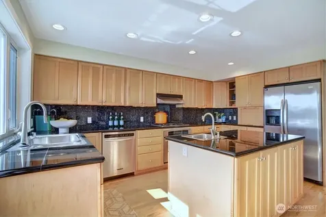 4030 26th Avenue W Seattle WA 98199
