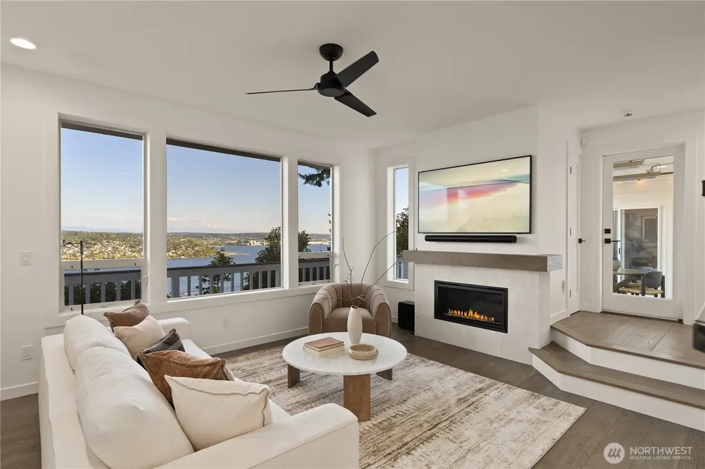 7712 89th Place SE Mercer Island WA 98040