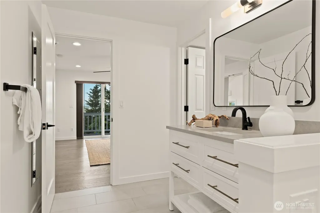 7712 89th Place SE Mercer Island WA 98040