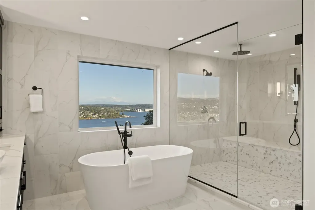 7712 89th Place SE Mercer Island WA 98040