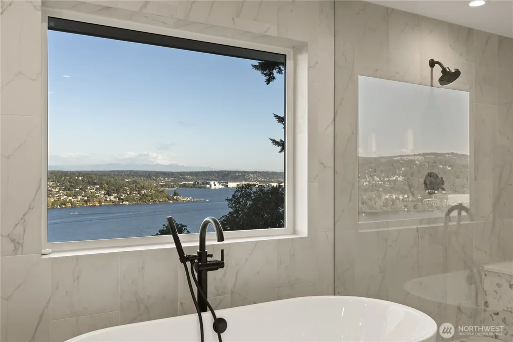 7712 89th Place SE Mercer Island WA 98040