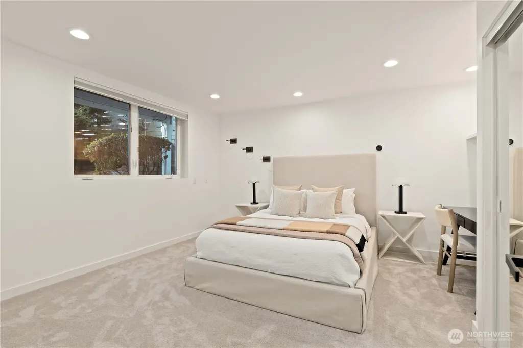 7712 89th Place SE Mercer Island WA 98040