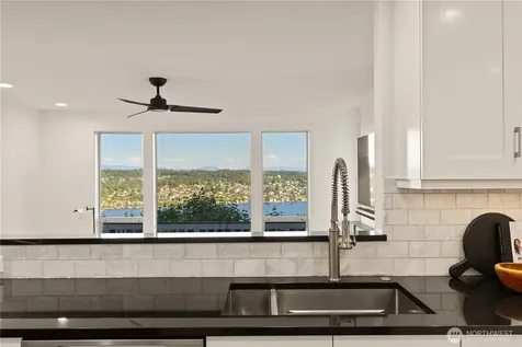 7712 89th Place SE Mercer Island WA 98040