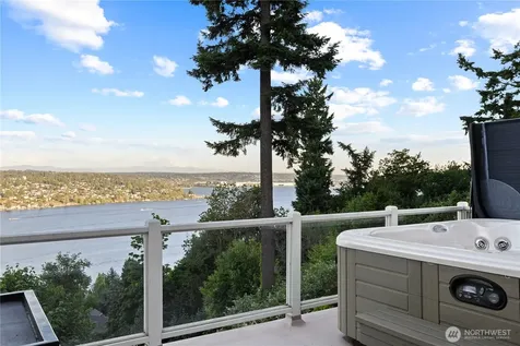7712 89th Place SE Mercer Island WA 98040