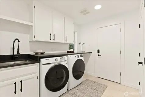 7712 89th Place SE Mercer Island WA 98040