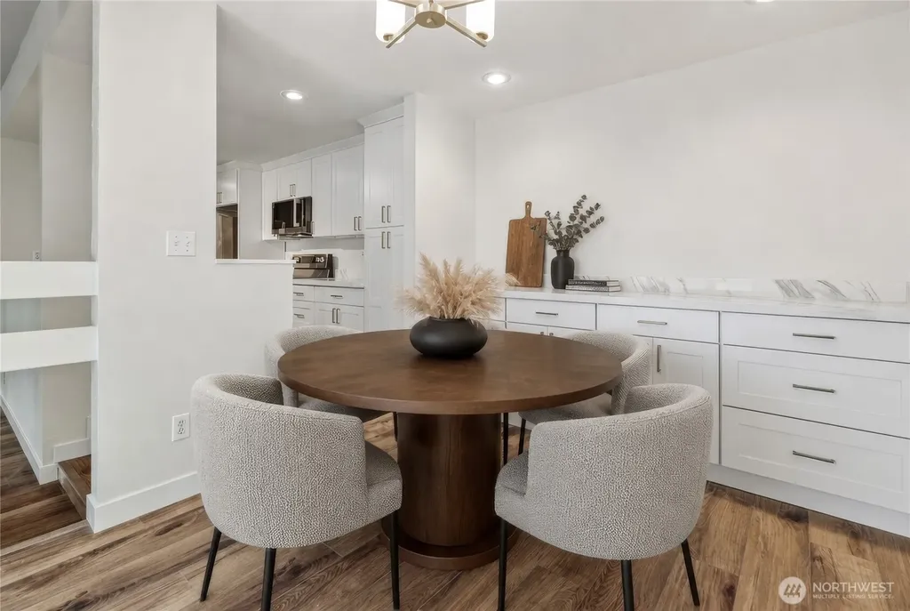 3710 26th Place W Seattle WA 98199