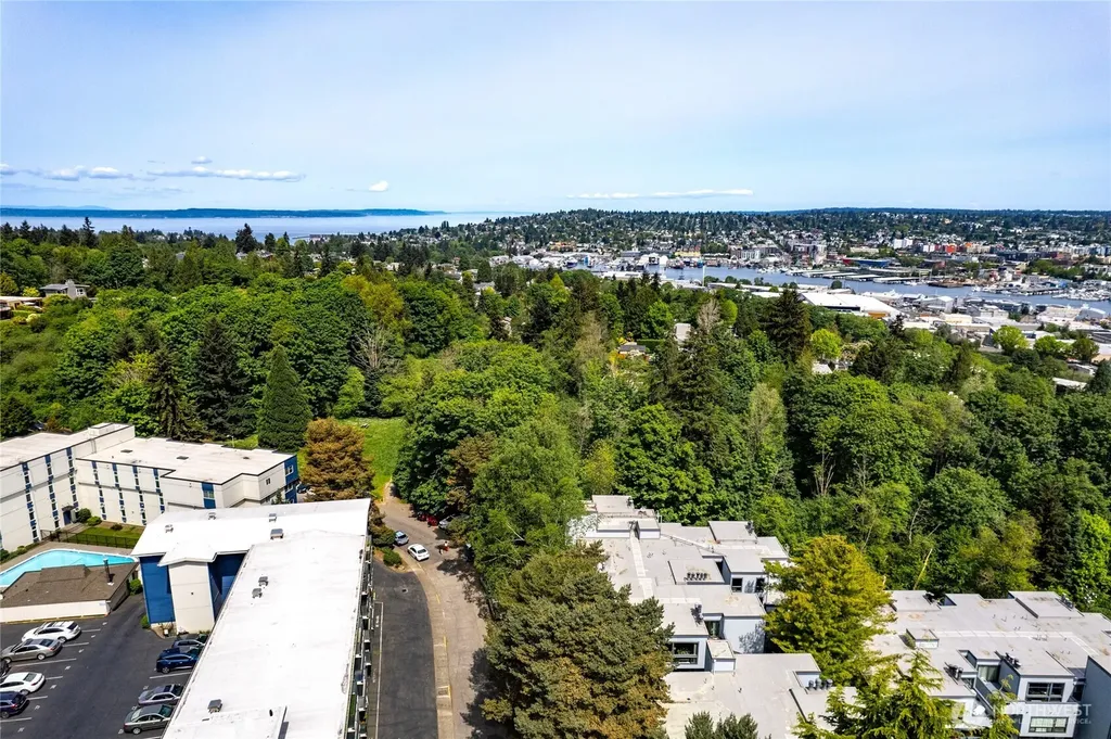 3710 26th Place W Seattle WA 98199