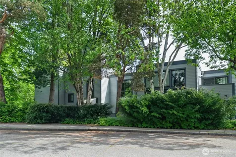 3710 26th Place W Seattle WA 98199
