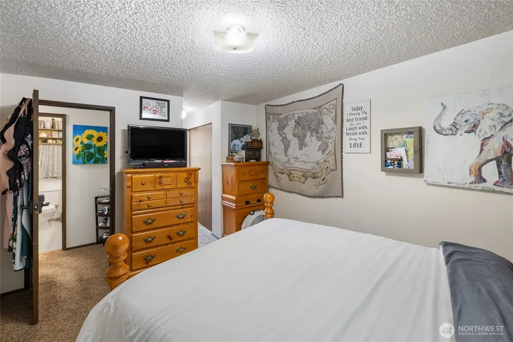 6616 51st Avenue E Tacoma WA 98443