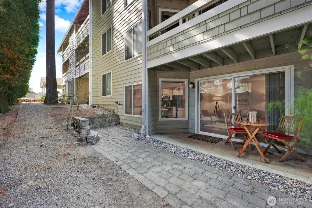 20325 19th Avenue NE Shoreline WA 98155