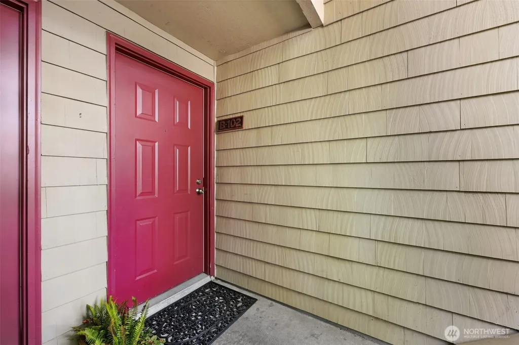 20325 19th Avenue NE Shoreline WA 98155