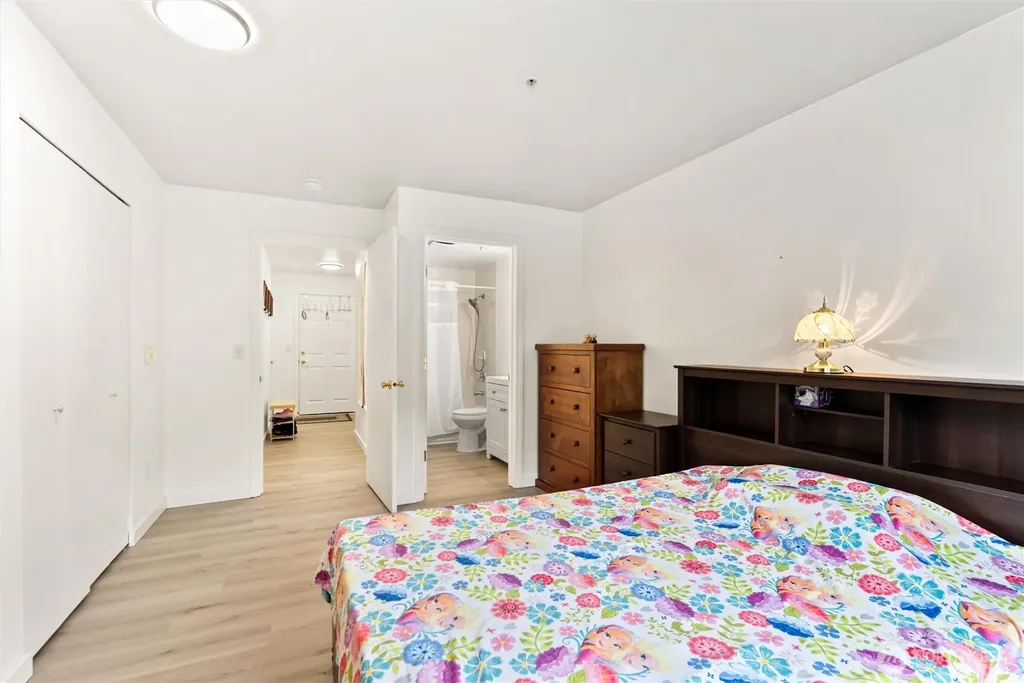 2805 NE 125th Street Seattle WA 98125