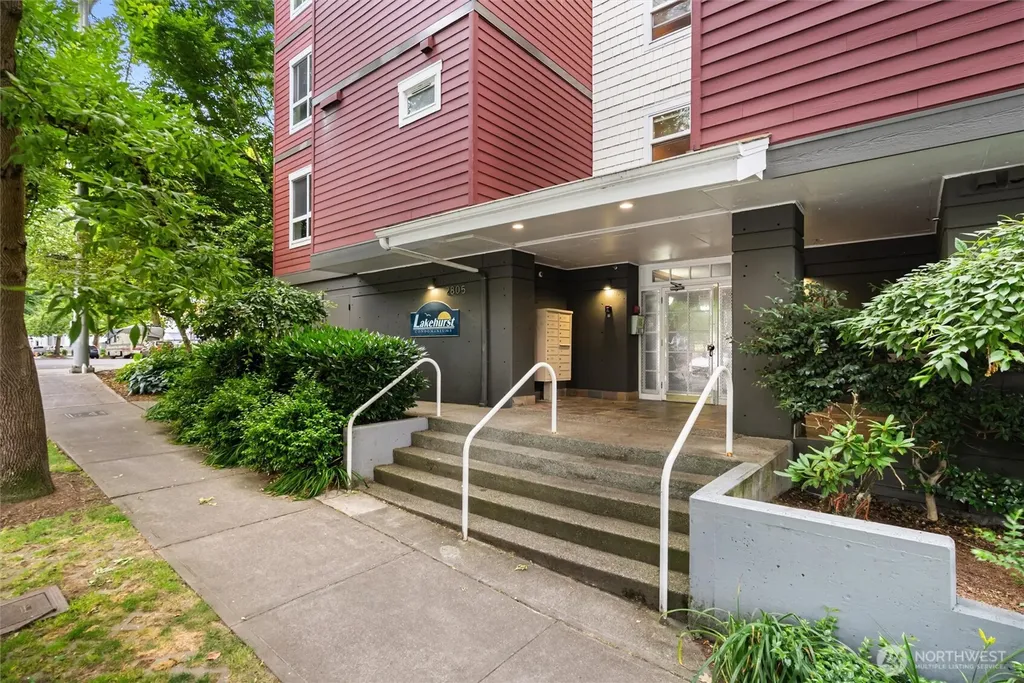 2805 NE 125th Street Seattle WA 98125