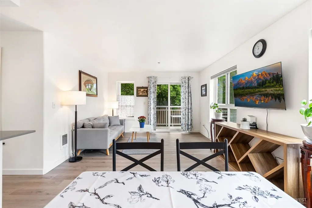 2805 NE 125th Street Seattle WA 98125