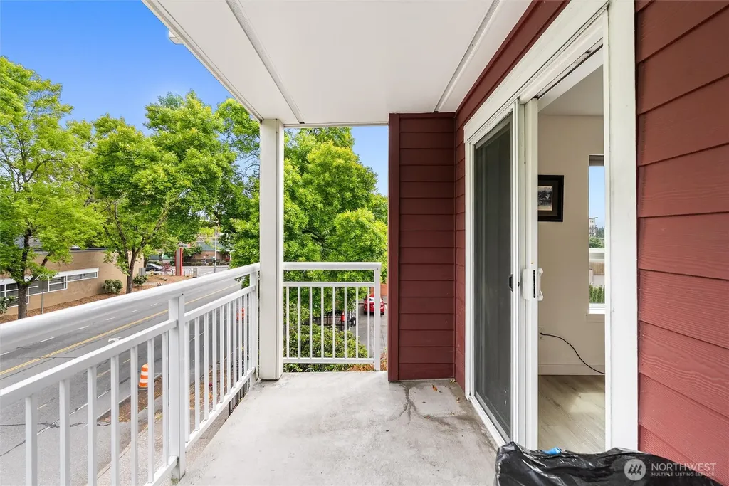 2805 NE 125th Street Seattle WA 98125
