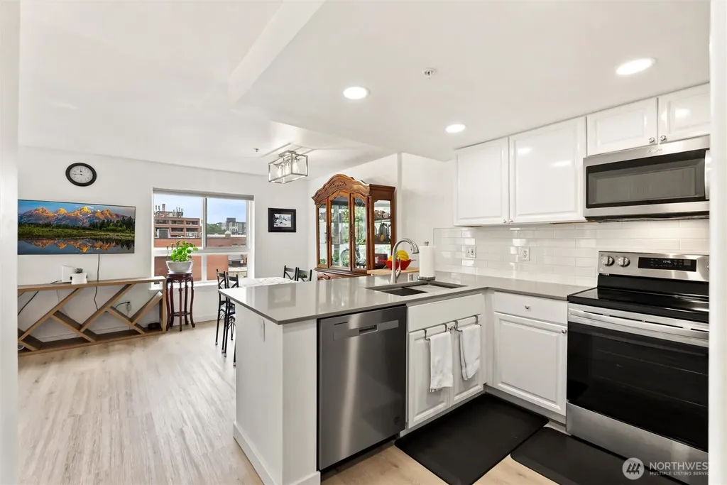 2805 NE 125th Street Seattle WA 98125