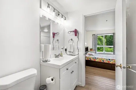 2805 NE 125th Street Seattle WA 98125