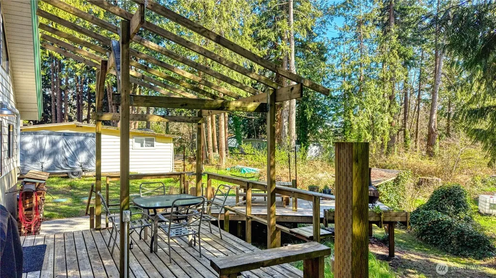 1525 Columbia Vista Drive Point Roberts WA 98281
