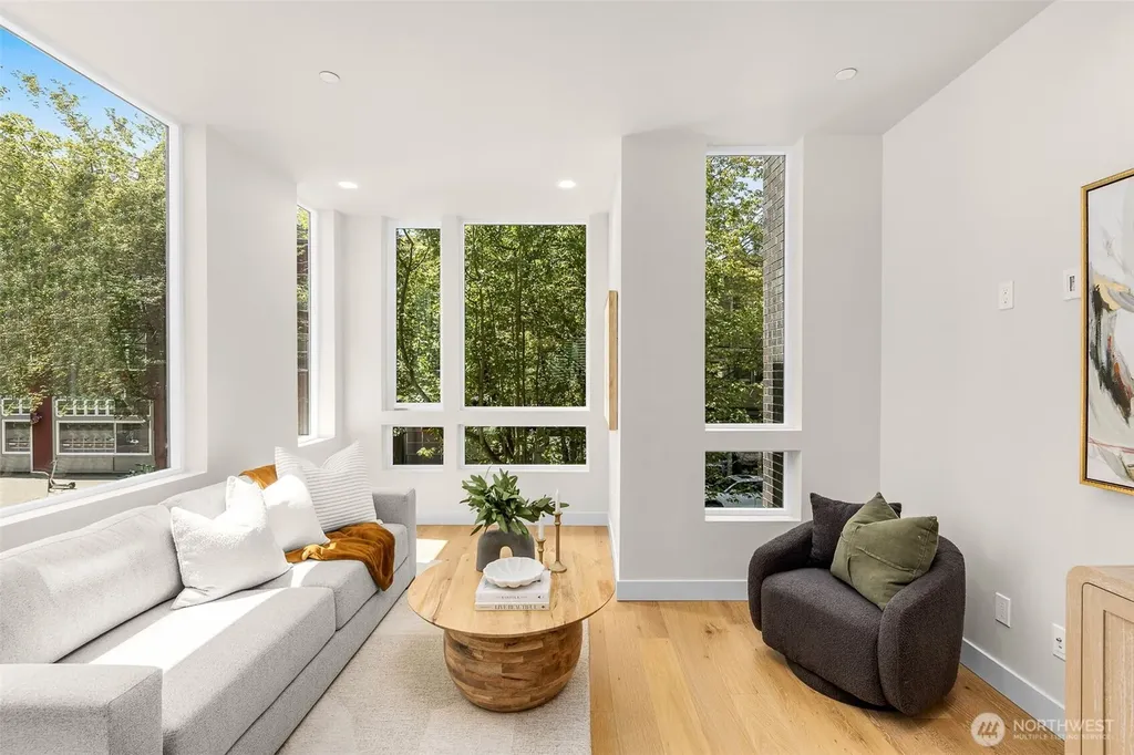 3402 E Spring Street Seattle WA 98122