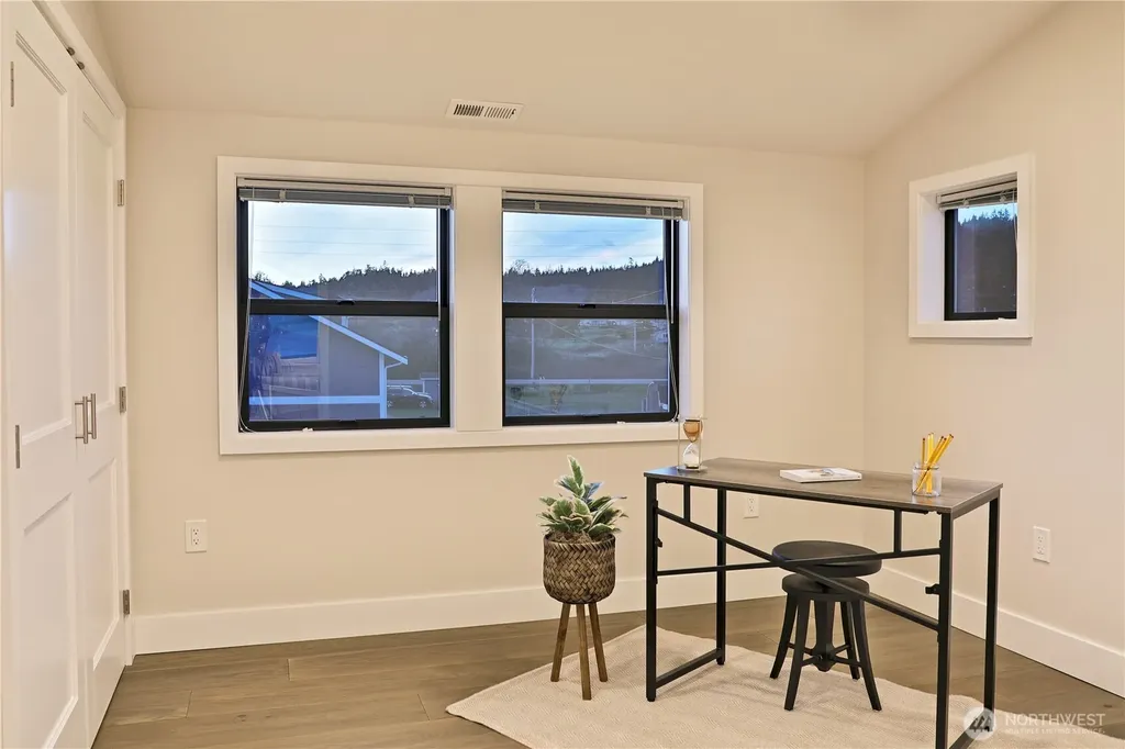 2805 N Bluff Road Greenbank WA 98253