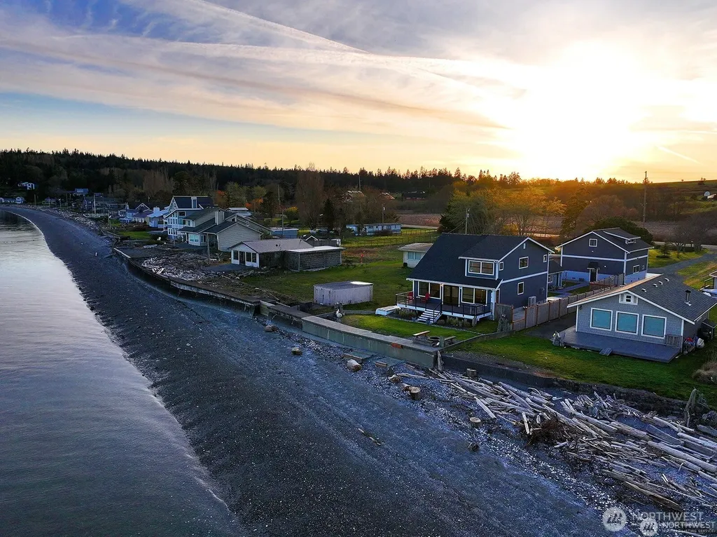 2805 N Bluff Road Greenbank WA 98253