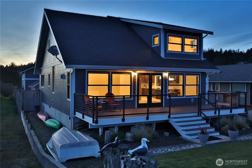 2805 N Bluff Road Greenbank WA 98253