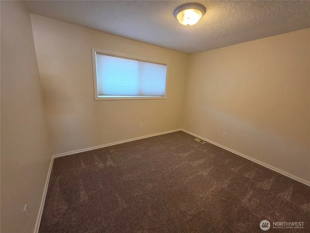 10016 SE 11th Street Vancouver WA 98664
