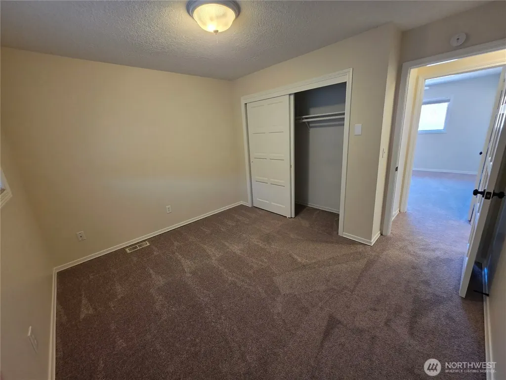 10016 SE 11th Street Vancouver WA 98664