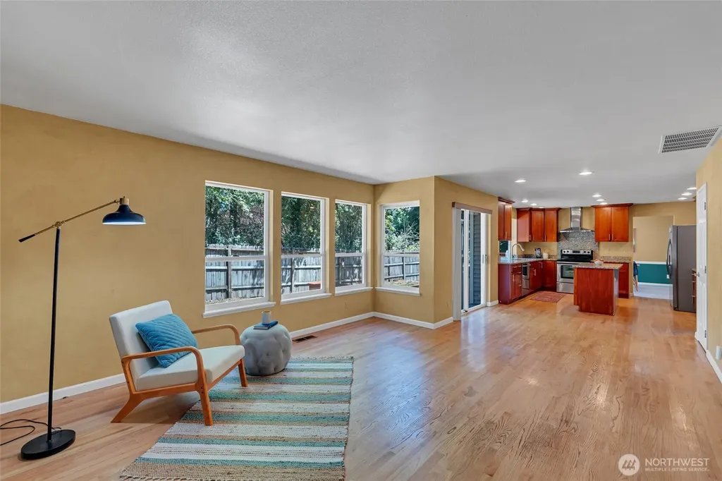 2052 NE Marina Vista Court Poulsbo WA 98370
