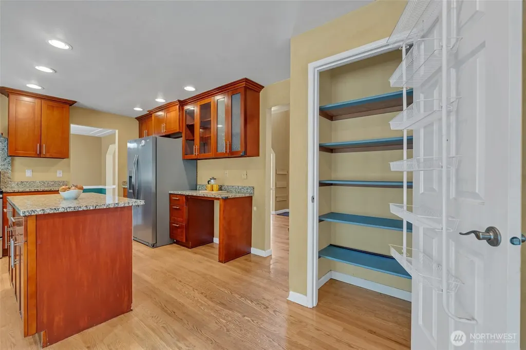 2052 NE Marina Vista Court Poulsbo WA 98370