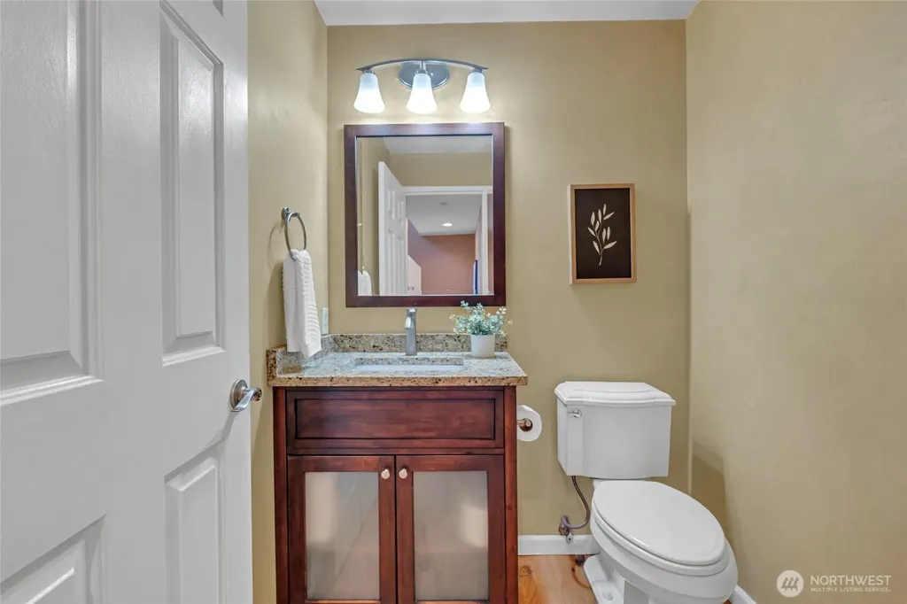 2052 NE Marina Vista Court Poulsbo WA 98370