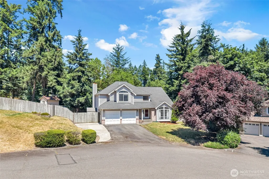 2052 NE Marina Vista Court Poulsbo WA 98370