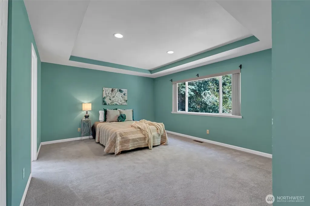 2052 NE Marina Vista Court Poulsbo WA 98370